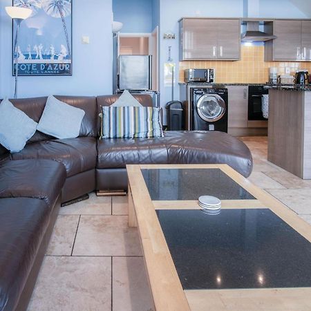 Ewyn Y Don - 2 Bedroom Apartment - Pendine Dış mekan fotoğraf